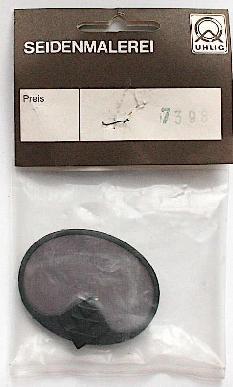 Brosche oval 40x51 mm Rahmen graphit Dreieck Dekor