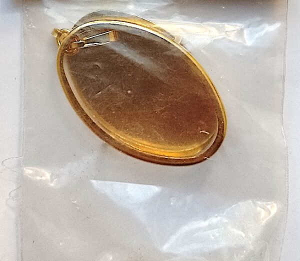 Anhänger oval 25x40 mm, vergoldet