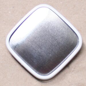 Brosche Quadrat 41x41 mm Rahmen weiss