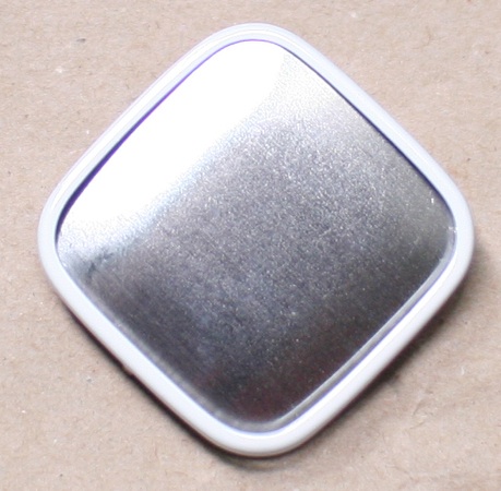 Brosche Quadrat 41x41 mm Rahmen weiss