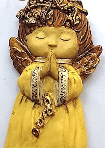 Engel 10 cm Augen geschlossen vanille Kleid