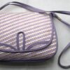 Umhängetasche violett, weiss