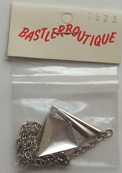 Uhlig Anhänger Dreieck 50x30 mm, vernickelt mit Kette