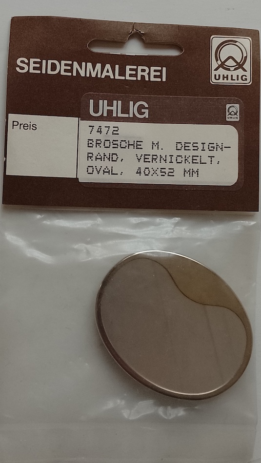 Uhlig Brosche mit Designrand oval 40x52 mm Rahmen vernickelt